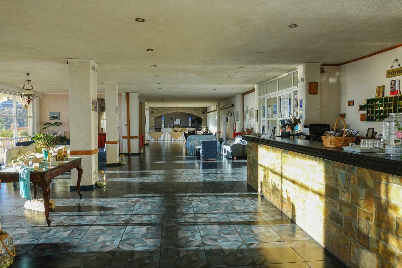Sariza Spring Hotel Apikia  Exteriör bild