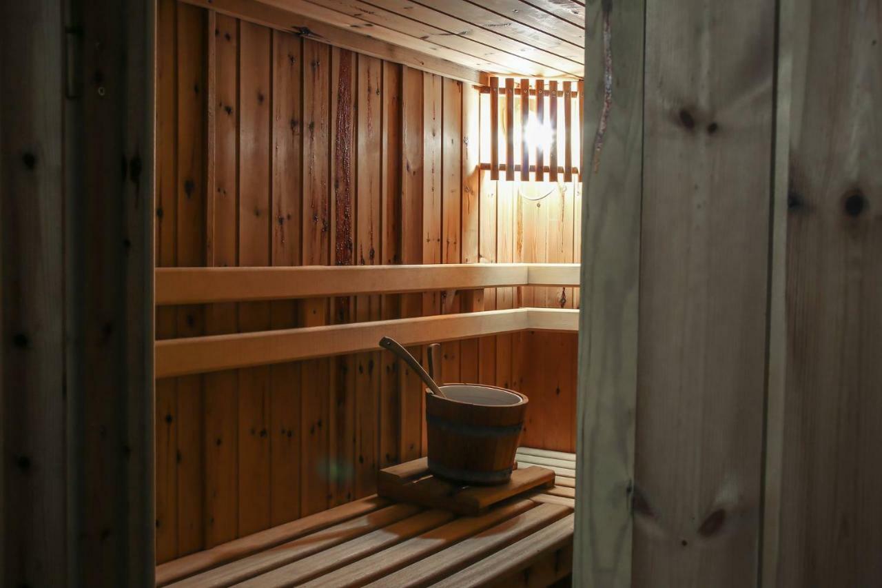 Sariza Spring Hotel Apikia  Exteriör bild