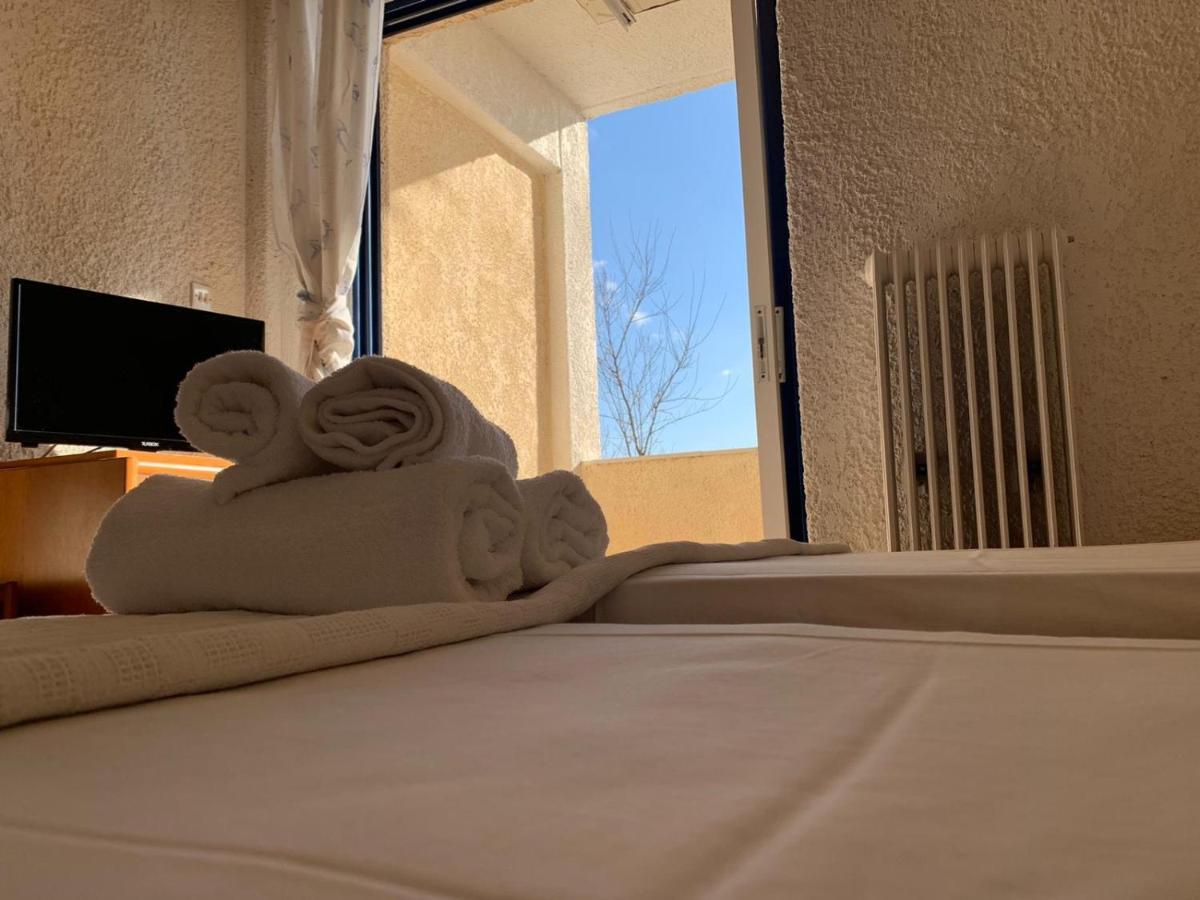 Sariza Spring Hotel Apikia  Exteriör bild